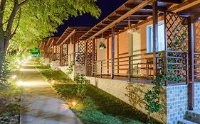 Victory Apartments & Hotel